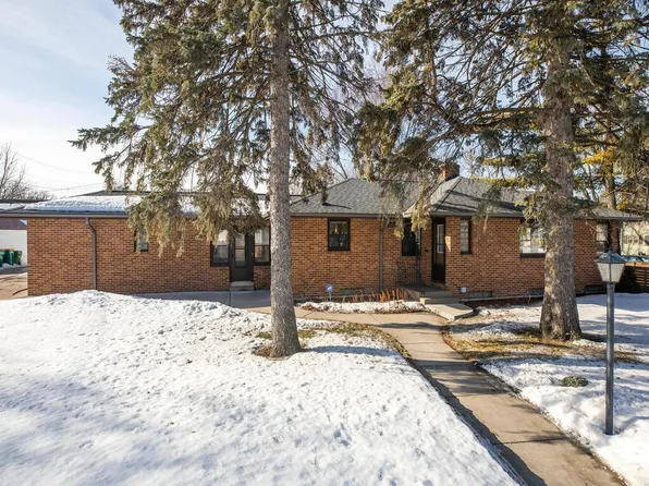 3131 Parkview Blvd, Robbinsdale, MN 55422