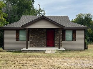 311 E Broadway Ave, McLoud, OK 74851