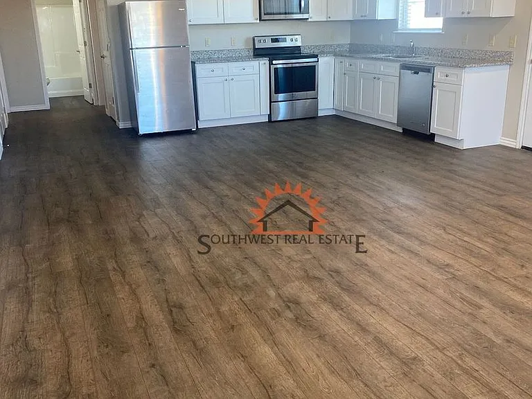 1316 Mission Dr. — Photo 3