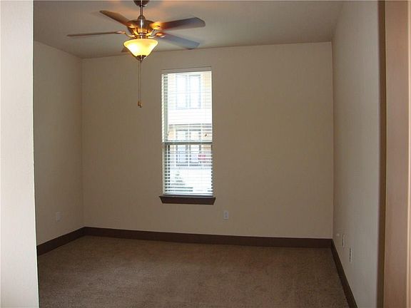 3rd image of 2508 Thomas Ave APT 227