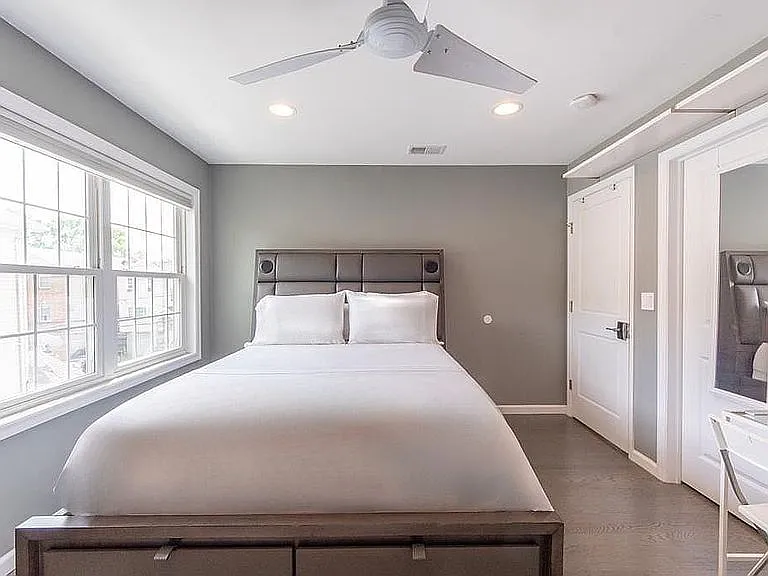 201 Catherine St #2 — Photo 9