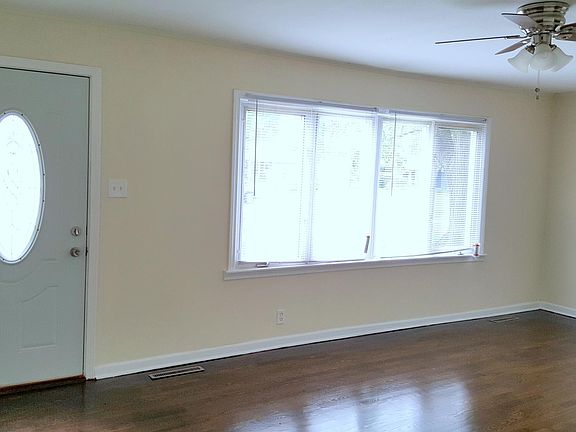 3rd image of 8857 S Merrimac Ave