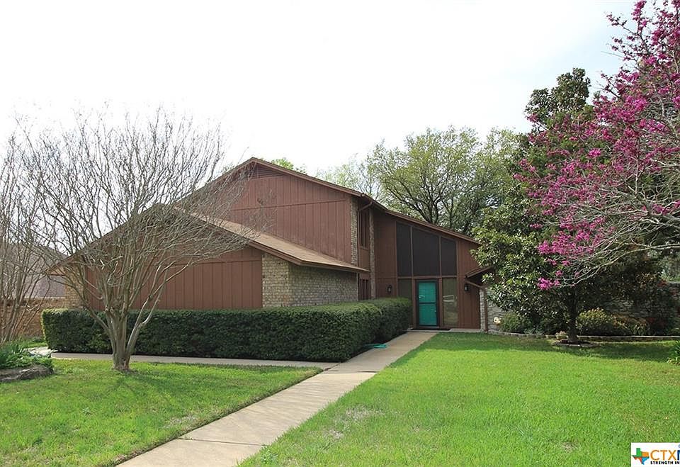 1st image of 814 Trail Crest Dr