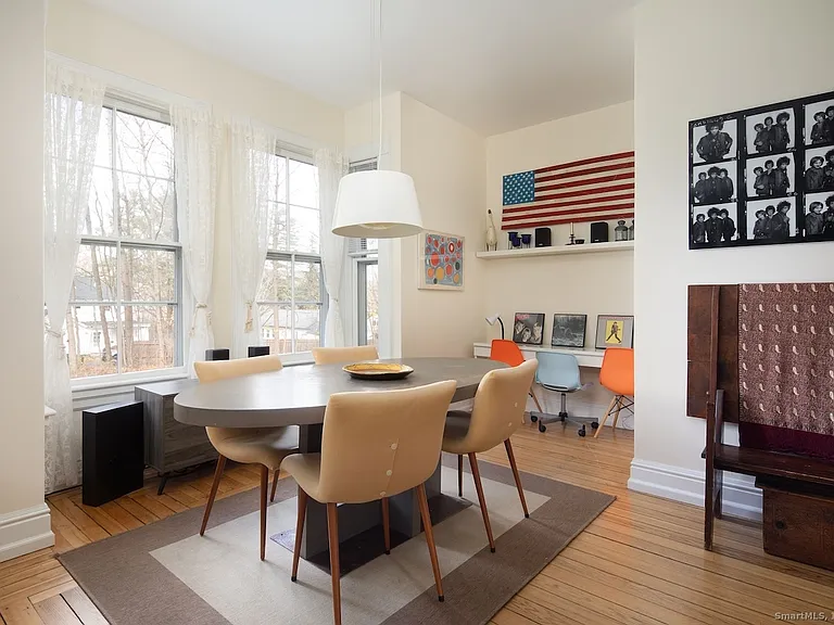 31 Sharon Rd #2 — Photo 3