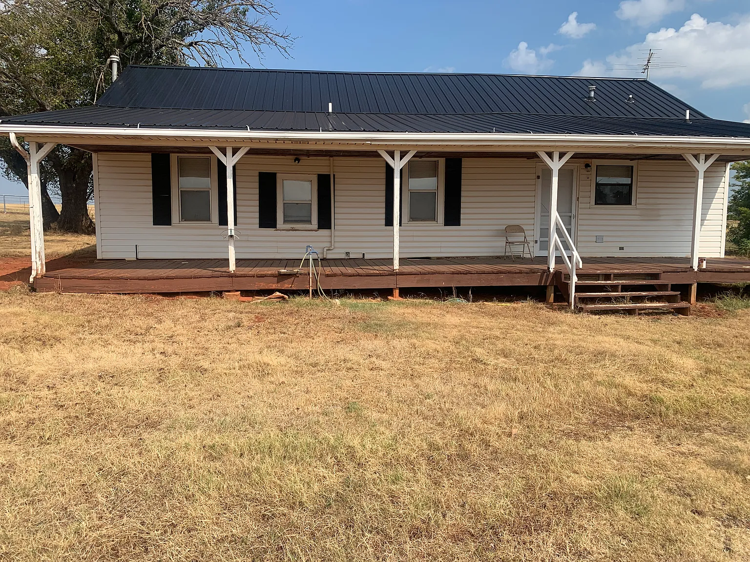 2 bed, 1100 sqft, $850 — Photo 1
