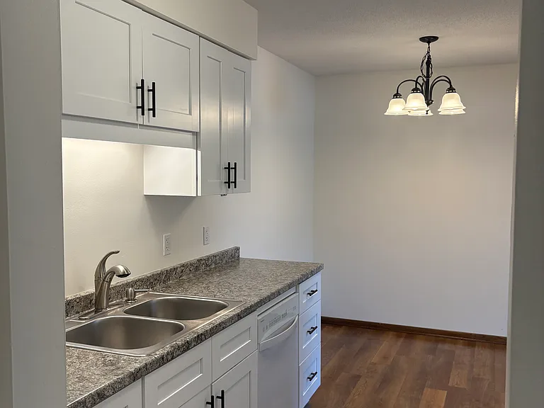 The Falls Apartments — Photo 8