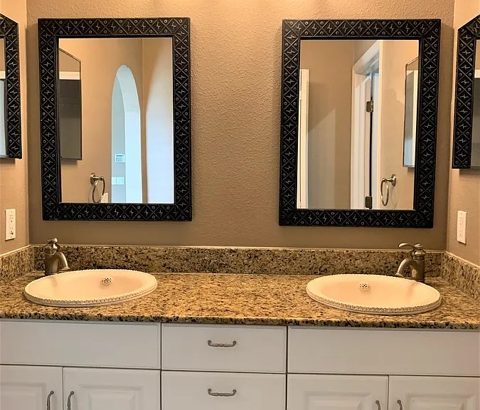 601 Casabella Cir — Photo 23