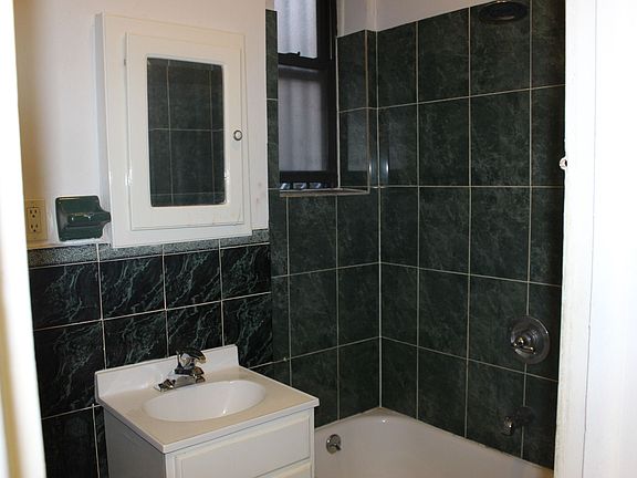 5th image of 4038 82nd St APT 1A