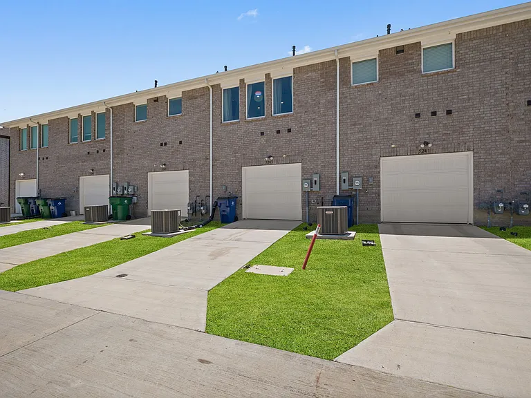 5243 Legacy St — Photo 23
