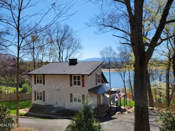 825 Plainview Dr, Dandridge, TN 37725