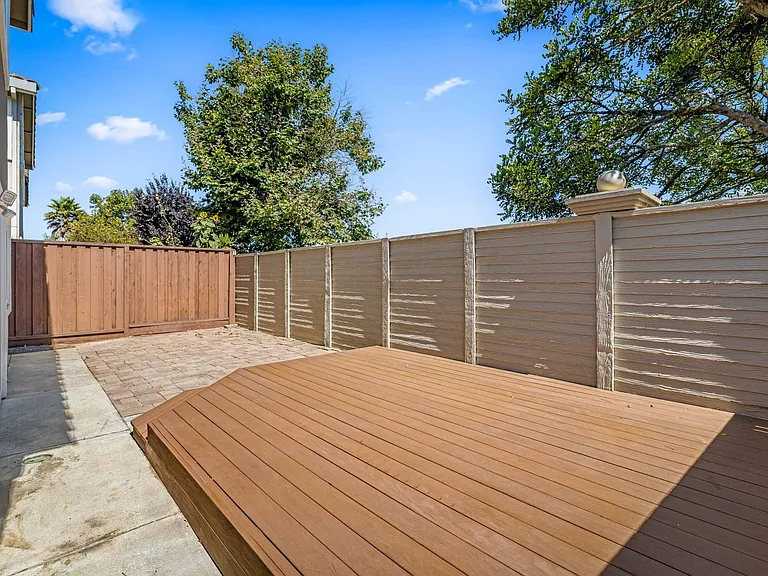 18177 Stonegate Ct — Photo 28