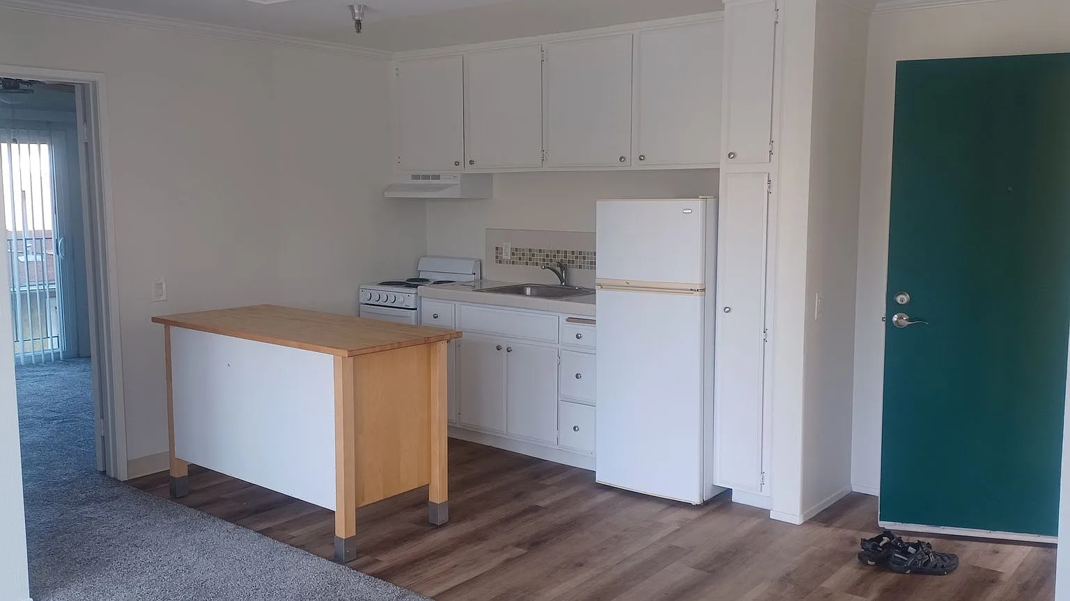 Age 55+ Senior Property in the Heart of HIllcrest — Photo 4
