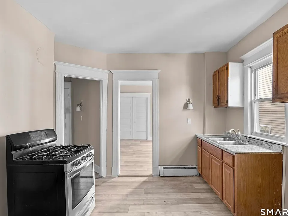 37 Plaza Ave #1