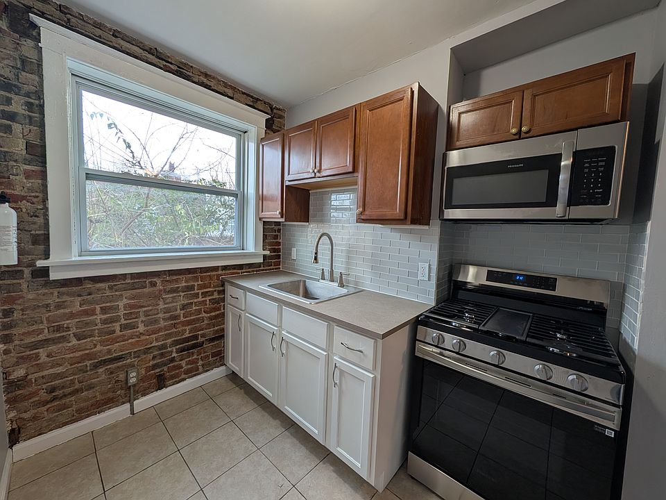 1st image of 3924 Penrose St