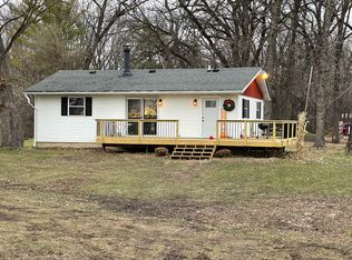 N1910 River Oaks Rd, Reeseville, WI 53579