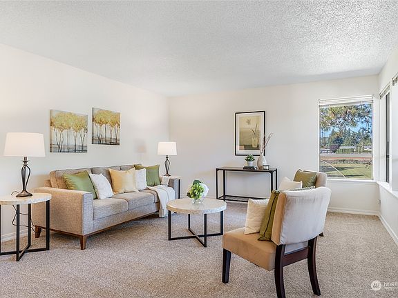 4th image of 18904 8th Avenue NW #327