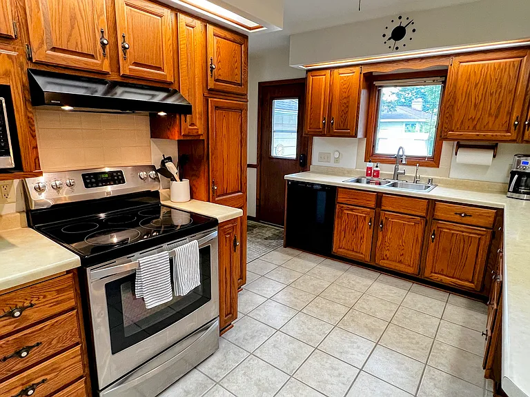 228 W Lexington Blvd — Photo 9