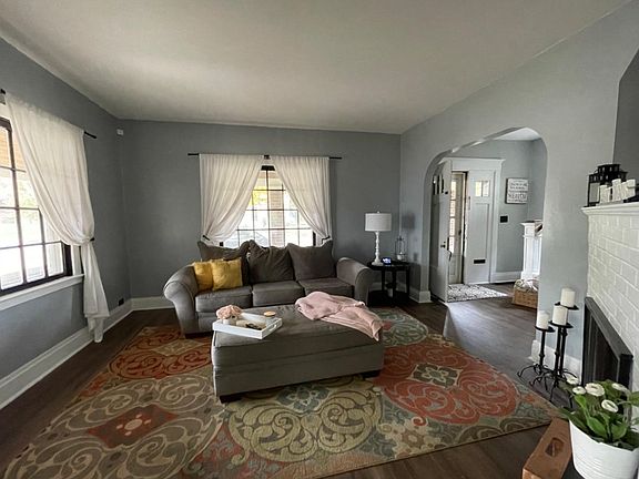3rd image of 2409 Superior Ave