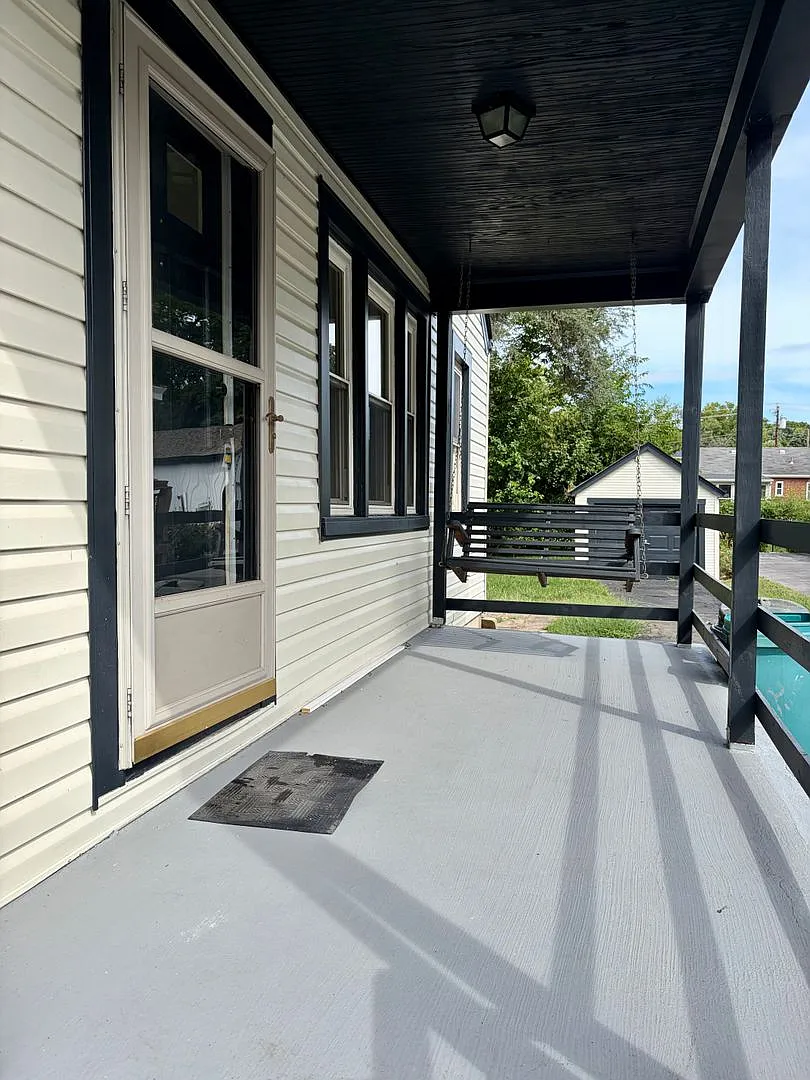 Newly renovated! Available now — Photo 3