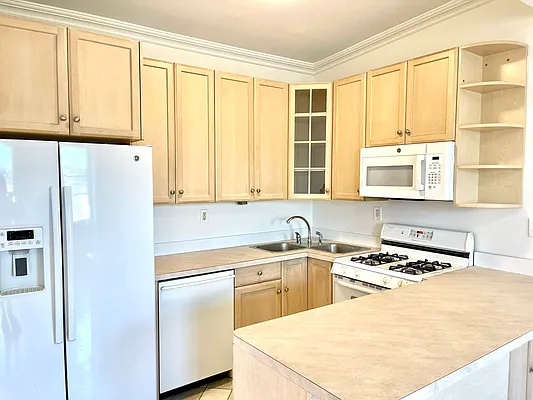 Rented by Douglas Elliman | media 17