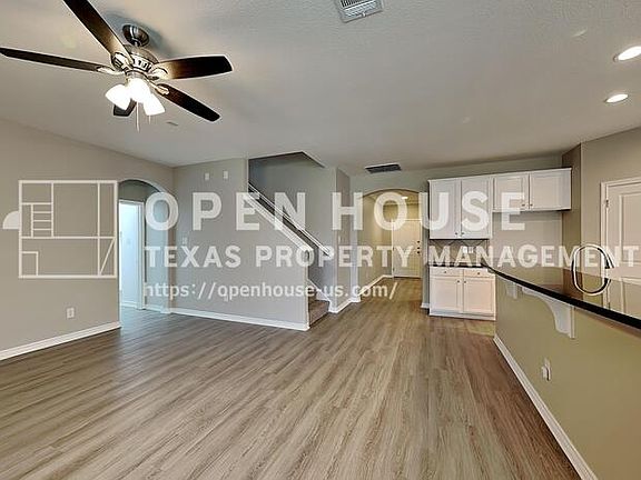4th image of 3917 Hanna Rose Ln
