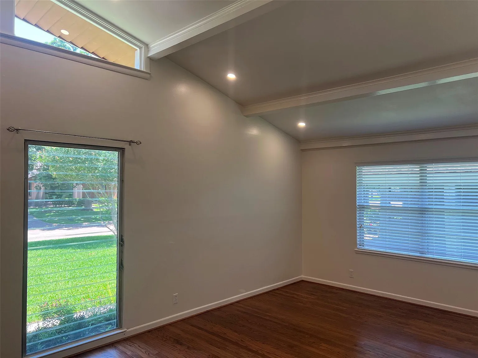3 bed, 2.5 bath, 1616 sqft, $3,000 — Photo 4
