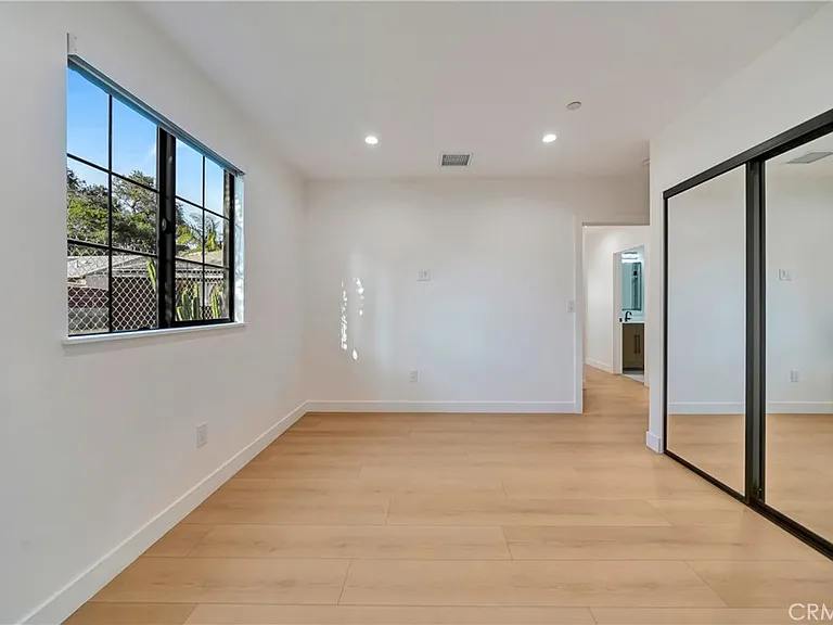 15741 Valerio St — Photo 19