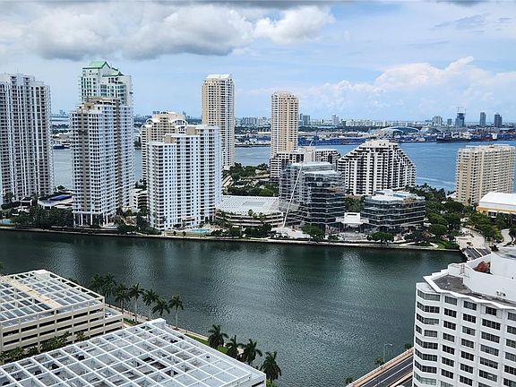 5th image of 950 Brickell Bay Dr APT 3108