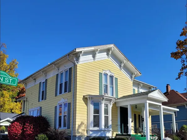 401 E Main St APT 3, Flushing, MI 48433