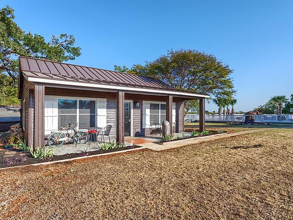 4th image of 3658 New Hope Rd