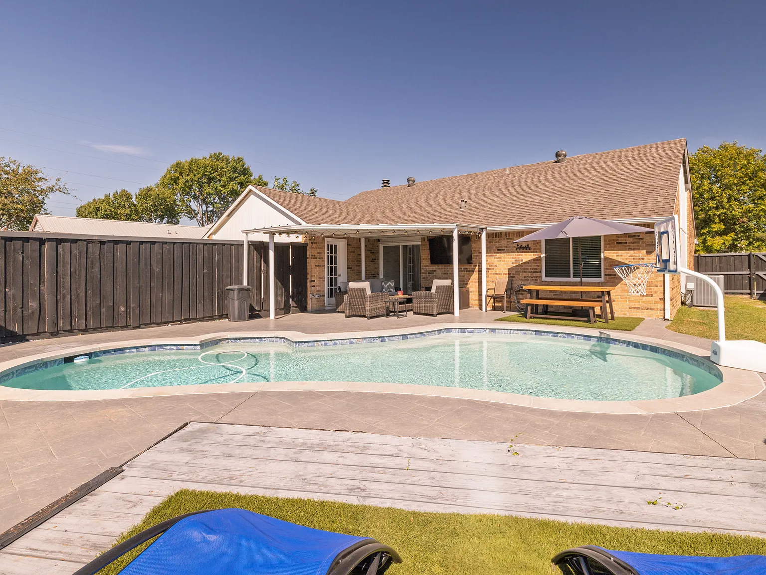 3 bed, 1624 sqft, $5,500 — Photo 3