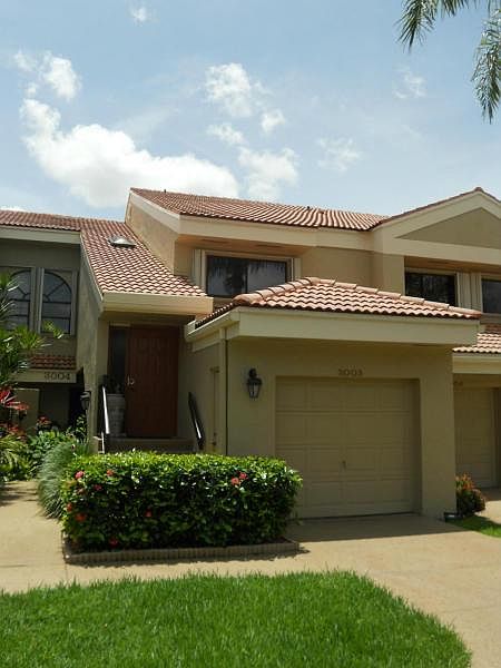 1st image of 3003 Black Oak Ct #3003