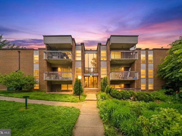 2305 Greenery Ln #3-T-2, Silver Spring, MD 20906