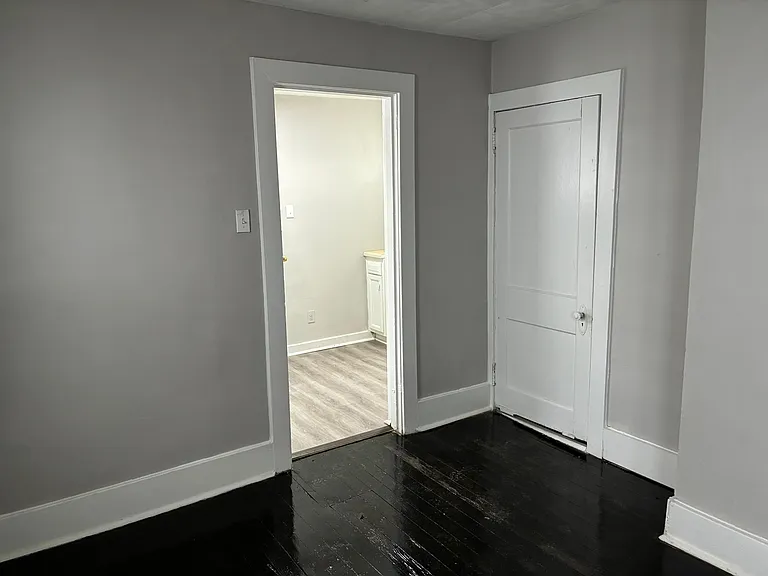 112 Schley Ave — Photo 7