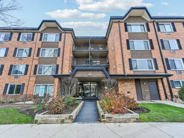 1127 S Old Wilke Rd APT 407, Arlington Heights, IL 60005