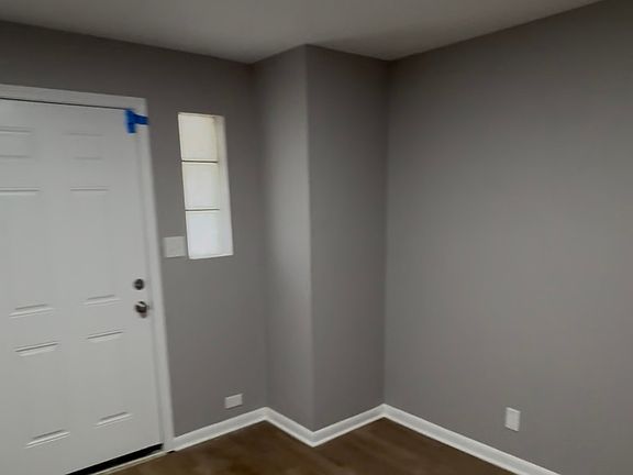 2nd image of 800 Elm St