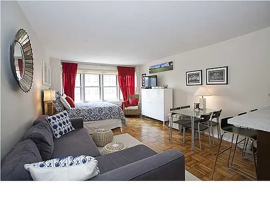 Sold by Evans Real Estate | media 2