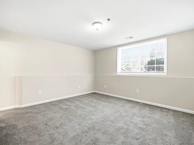 858 Malabu Dr #5000 — Photo 11
