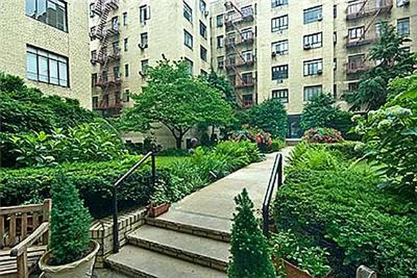 Sold by Bank Neary | media 13