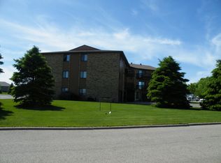 929 Circle Dr APT 201, Aberdeen, SD 57401
