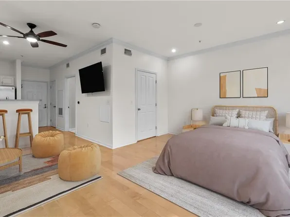 1000 Providence Pl Unit 365 & St331, Providence, RI 02903