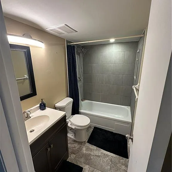 4900 Biscayne Dr #22 — Photo 9