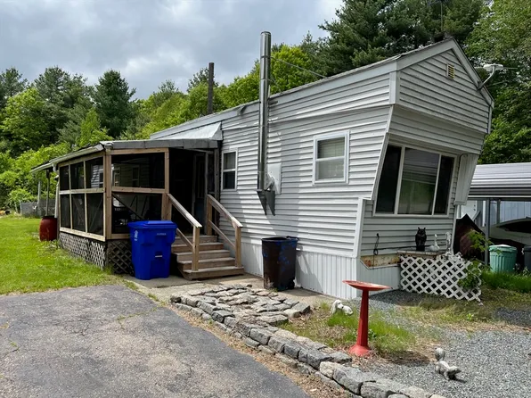 31 Willow Ter, Taunton, MA 02780