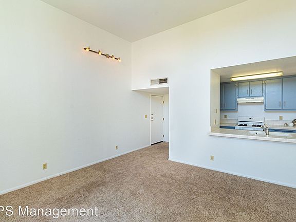 4th image of 1751 S Bentley Ave #4