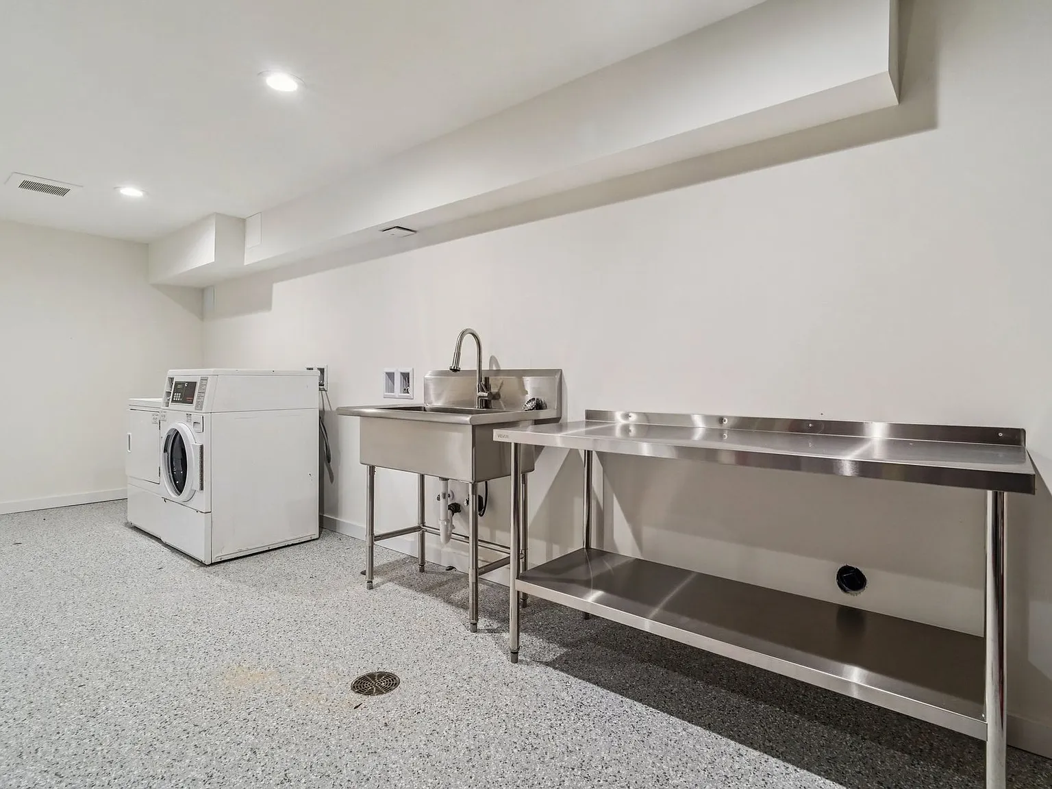 1 bed, 1.0 bath, 660 sqft, $1,595 — Photo 3