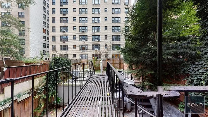 Rented by Bond New York | media 15