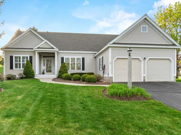 22 Smithfield Lane, Bedford, NH 03110