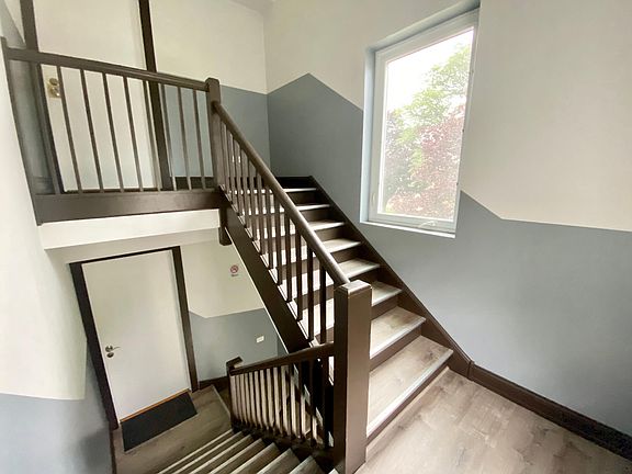 5th image of 7451 W Seward St #1