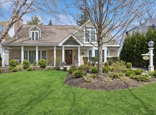2002 Chestnut Ave, Wilmette, IL 60091