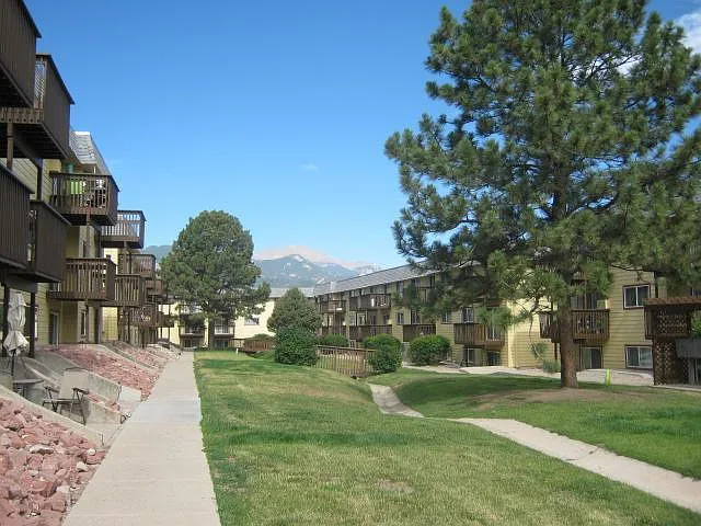 Mountain Ridge — Photo 4
